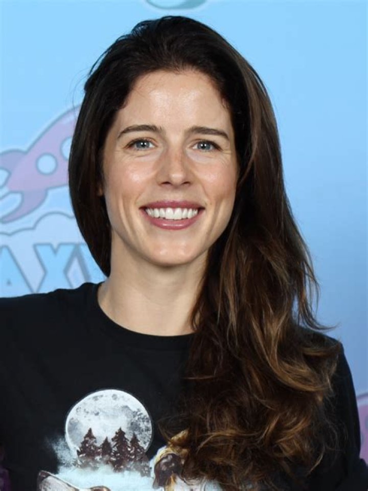 Emily Bett Rickards Bio (Wiki) 