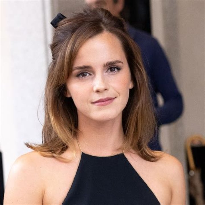 Emma Watson no longer poses for fan photos: ‘I just can’t give that tracking data’