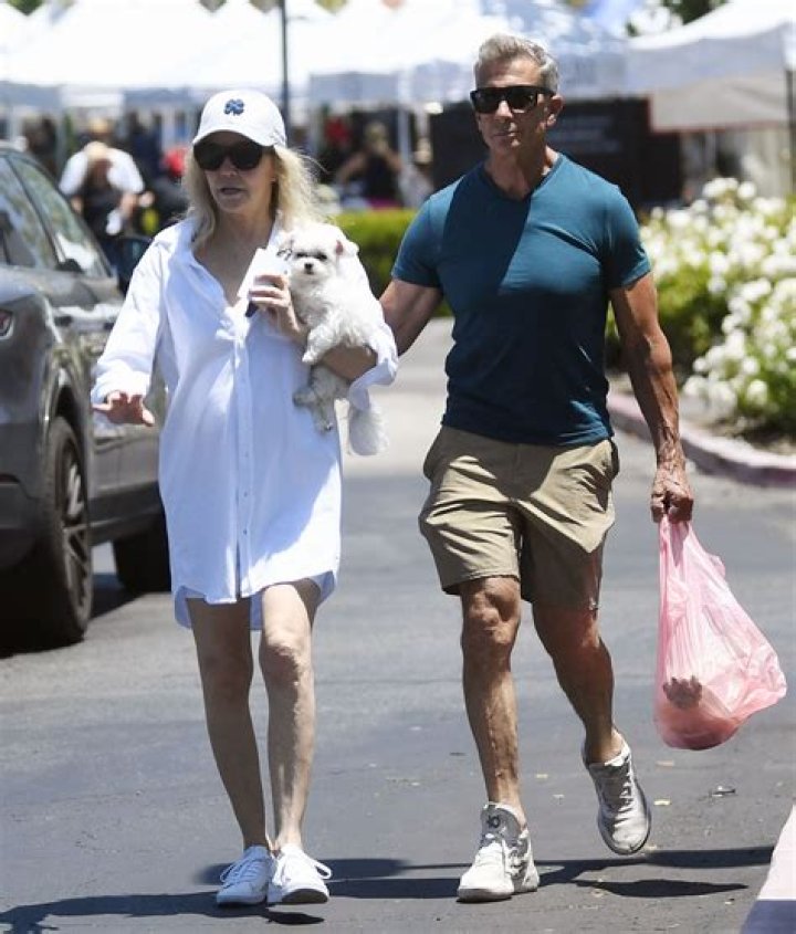 Engagement: Heather Locklear accepted the wedding proposal of boyfriend Chris Heisser!