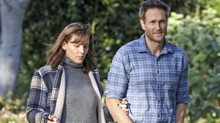 Enquirer: Jennifer Garner to make guesthouse into dojo after kicking Ben out