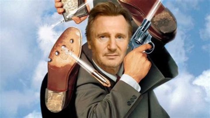 Enquirer: Liam Neeson roamed hall of hotel naked, an employee is shopping video