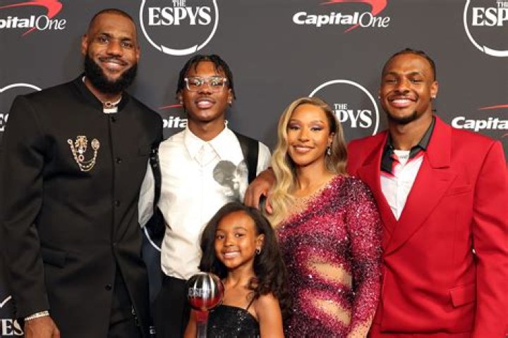 Entrepreneur and Furniture Designer Savannah Brinson Married NBA Player, Savannah Brinson. They Have Three Children.