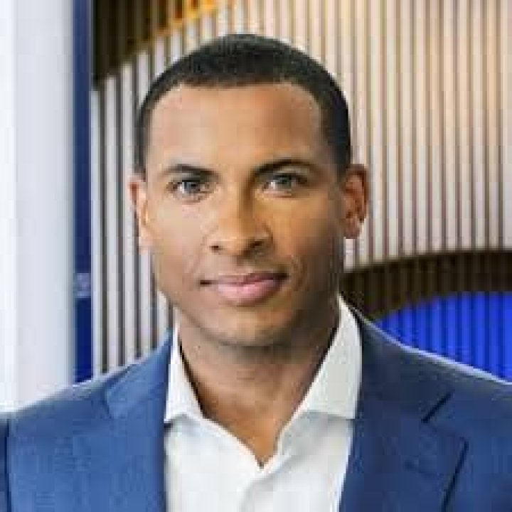 Errol Barnett Bio (Wiki) 