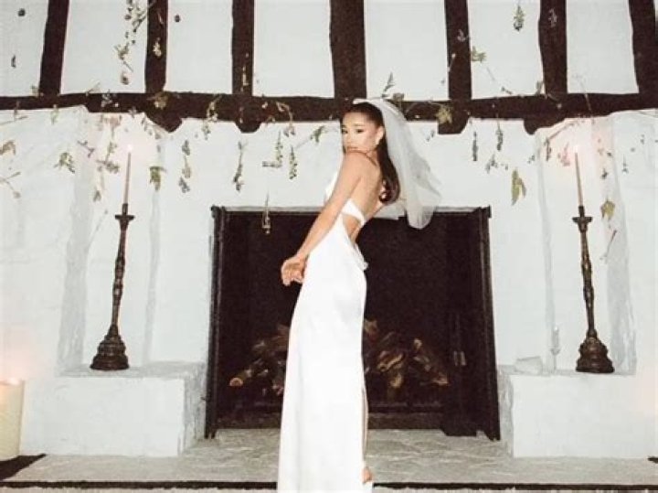 Exclusive Ariana Grande wedding photos you must not miss!