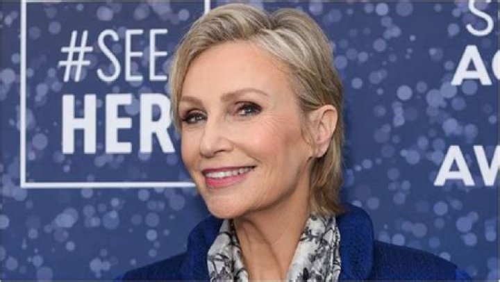 Fact Check:Is Ross Lynch Related To Jane Lynch? Family Tree