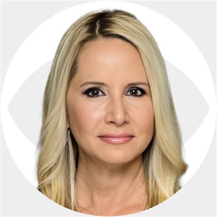 Fairy Tale Life of Gorgeous Lady Carolyn Gusoff. Know about her married life, children, relationship and much more