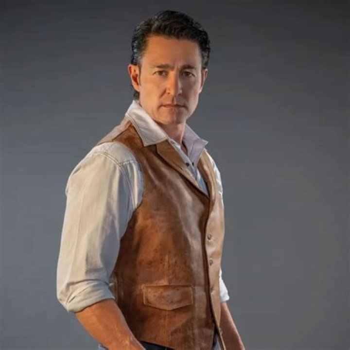 Fernando Colunga Bio (Wiki) 
