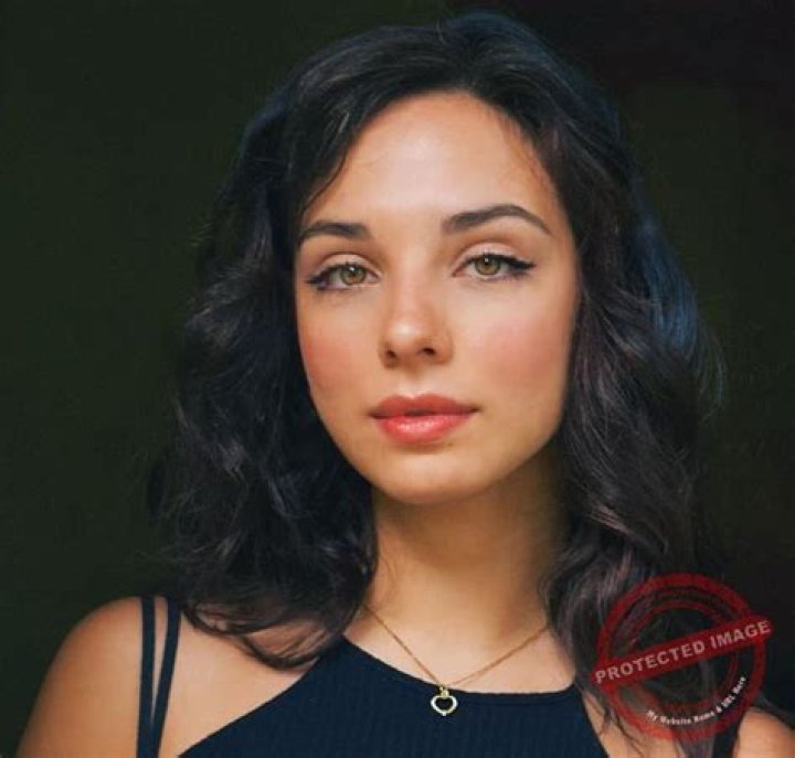 Fiona Palomo Bio (Wiki) 
