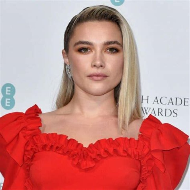 Florence Pugh Net Worth : Books & Lifestyle