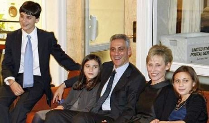 Former Chicago First Lady, Amy Rule shares three children with her husband mayor, Rahm Emaneul.
