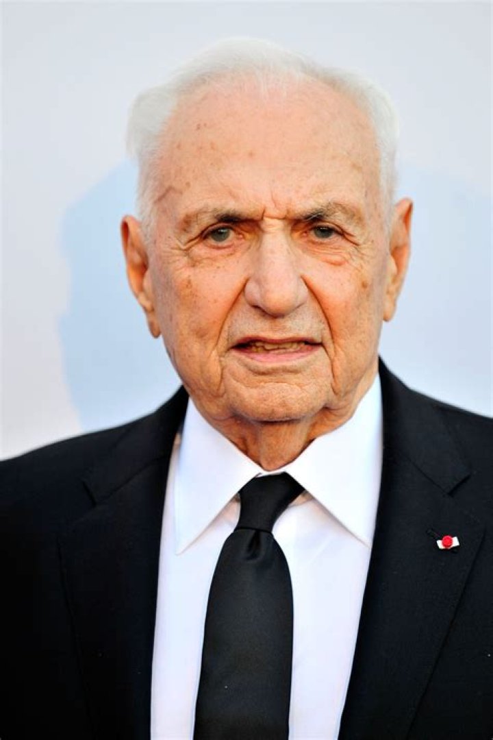 Frank Gehry Height, Weight, Net Worth, Age, Birthday, Wikipedia, Who, Instagram, Biography