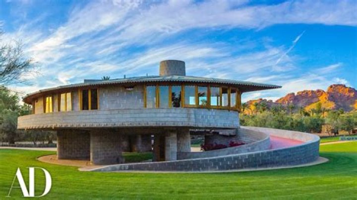 Frank Lloyd Wright Net Worth - Wiki, Age, Weight and Height, Relationships, Family, and More