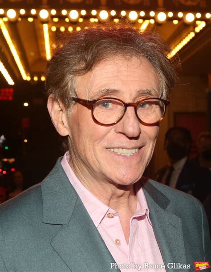 Gabriel Byrne Bio (Wiki) 