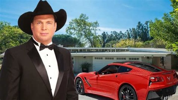 Garth Brooks’s Net Worth : Career & Lifestyle