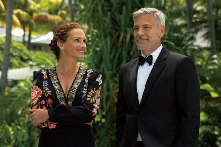 George Clooney & Julia Roberts explain why they never dated, not even in the ’90s