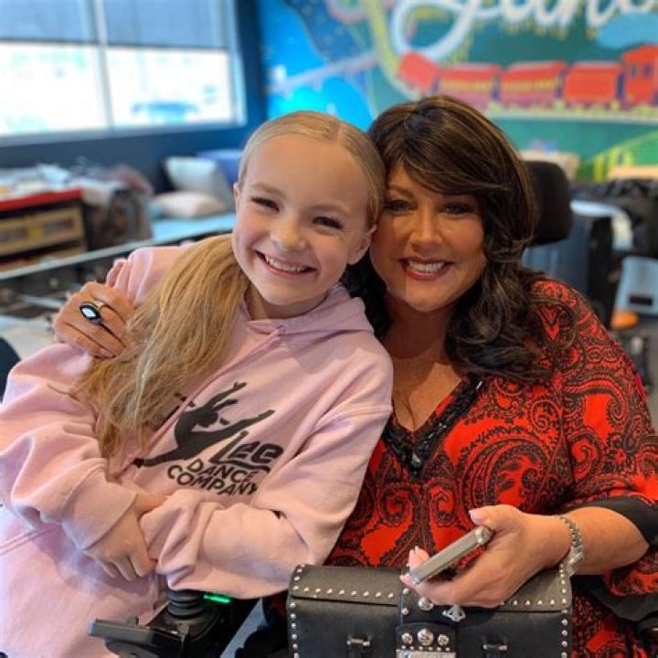 Get Started on Knowing Pressley Hosbach: 'Dance Moms' Pushing Her to Stardom