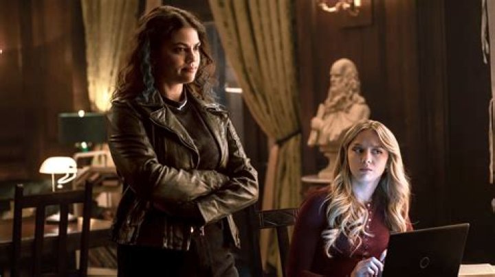 Gotham Knights: Anna Lore Wikipedia Bio Age Height And Parents