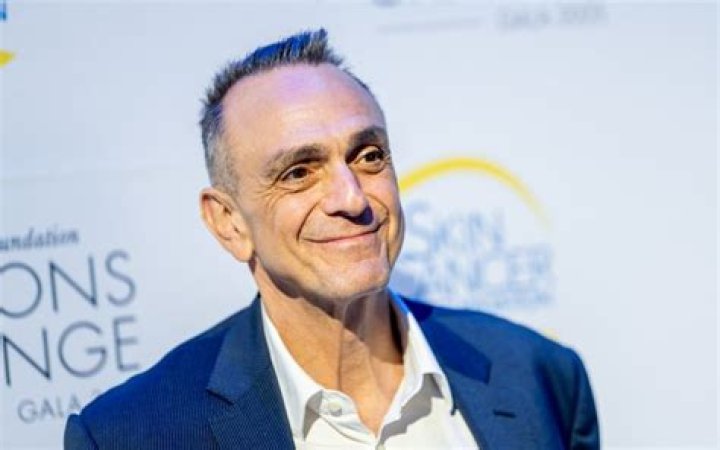 Hank Azaria Net Worth - Wiki, Age, Weight and Height, Relationships, Family, and More