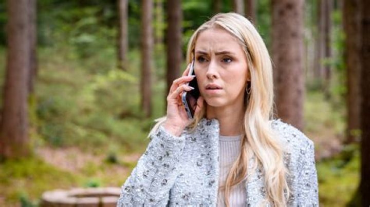Hanna (Show) - Cast, Ages, Trivia