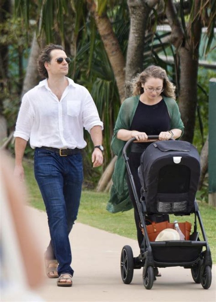 Henry Cavill confirms: he & Natalie Viscuso are expecting their first baby