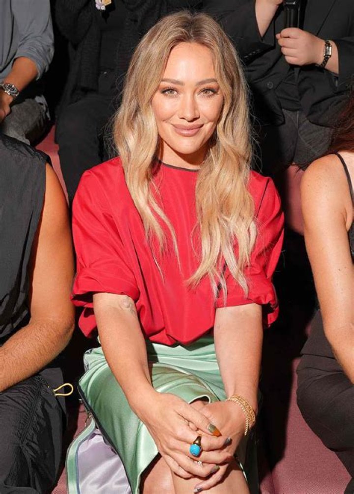 Hilary Duff on her post baby bikini body: “the weight doesn’t fall off overnight”