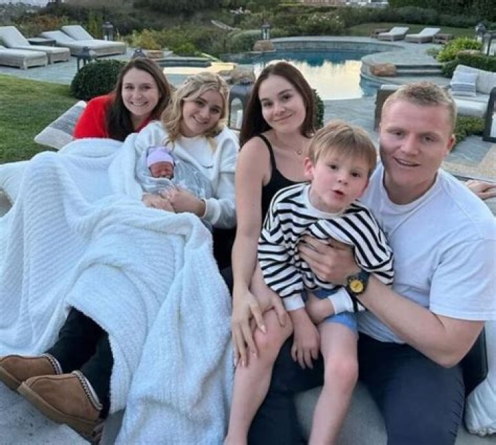 Holly Anna Ramsay is one of the kids of popular British chef and tv personality, Gordon Ramsay.