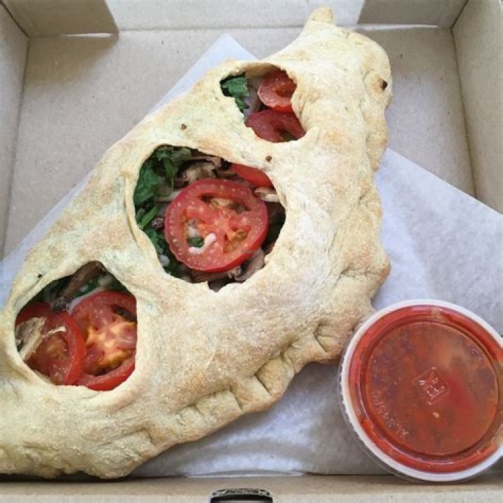 How big is a mellow mushroom calzone?