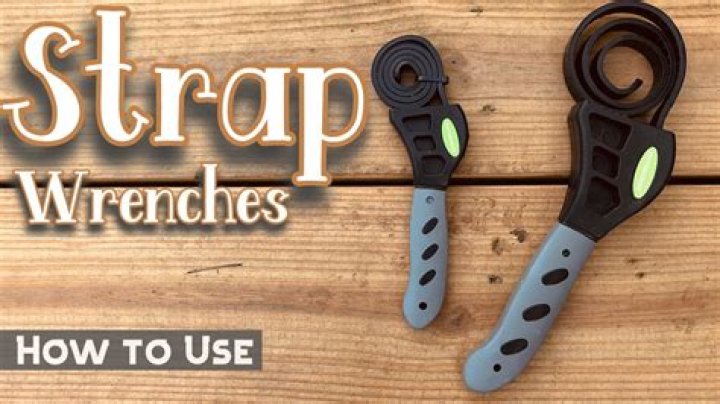 How does a rubber strap wrench work?