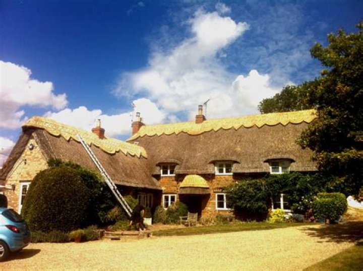 How long does a thatched roof last?