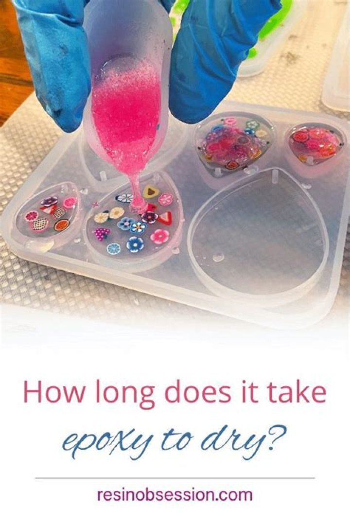 How long does it take for spot putty to dry?