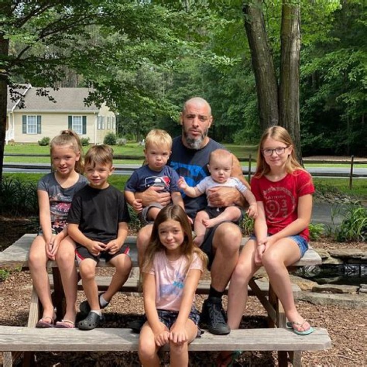 How many kids does Mark Briscoe have?