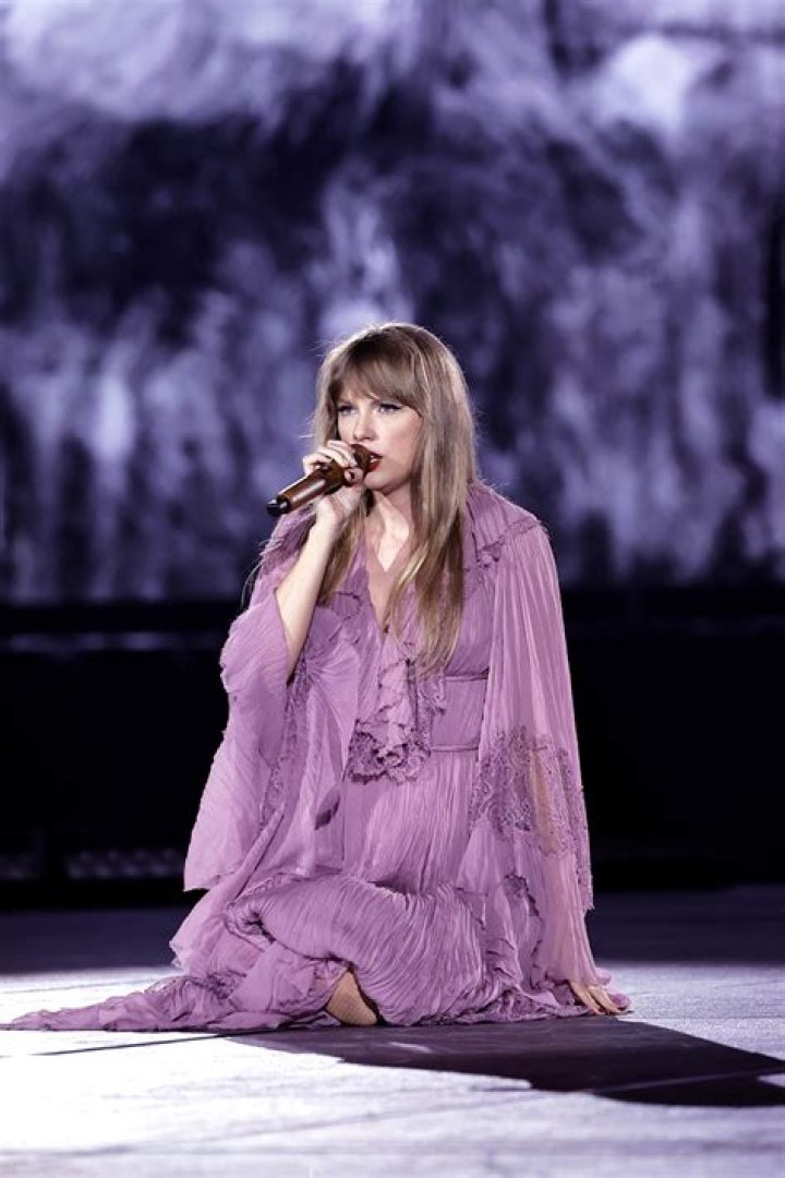 Is anyone else already sick of Taylor Swift’s 4/26 pastel aesthetic?