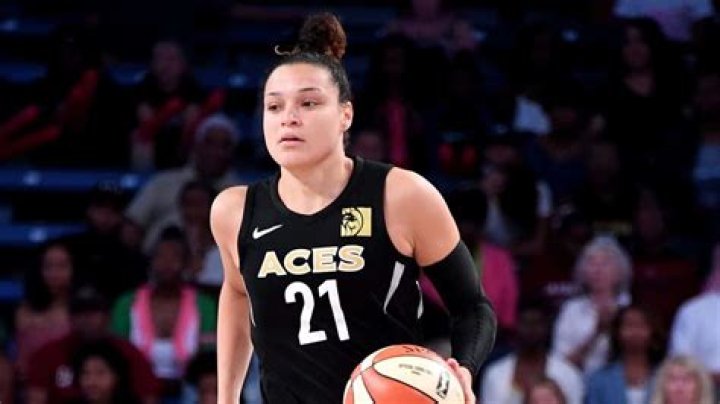 Is Kayla McBride Married or Dating? Her Wiki, Age, Husband, Parents, Net worth and Height
