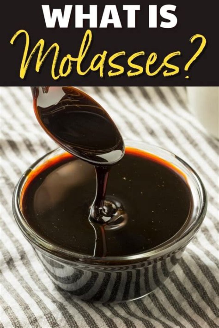 Is maple syrup same as molasses?