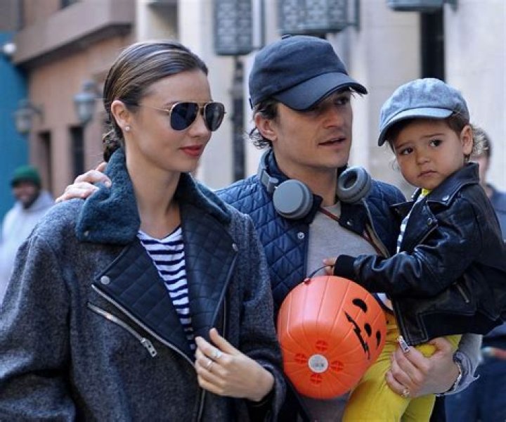 Is Miranda Kerr’s ass too bony for Orlando Bloom?