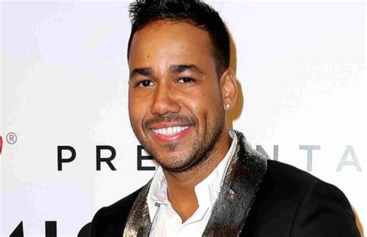 Is Romeo Santos Married to a Wife? Dating History. Kids: Alex.