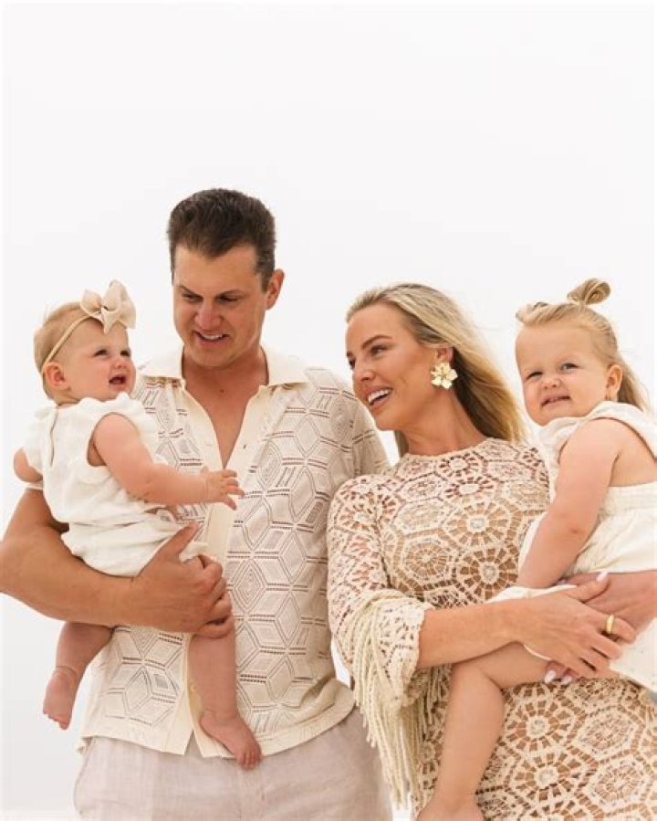 It’s a Baby Girl! Jon Pardi and Pregnant Wife Summer Reveal Sex of Baby