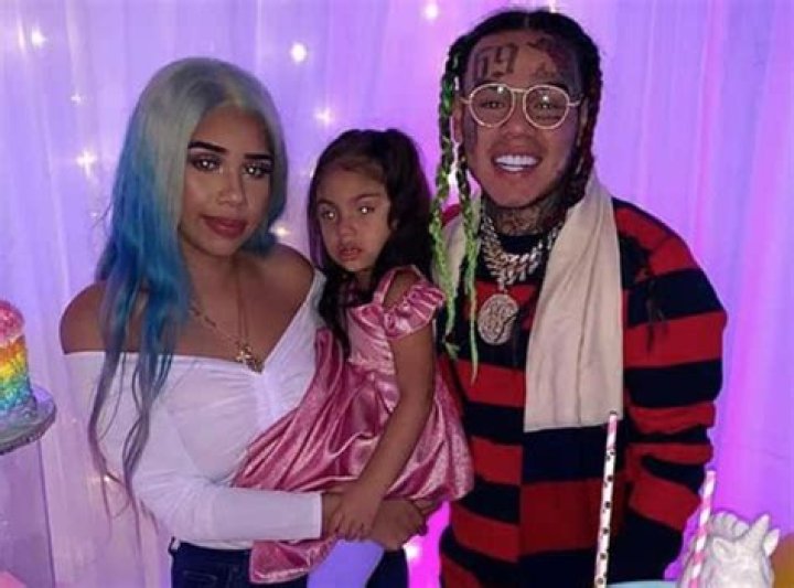 Jade, the girlfriend of rapper Tekashi 6ix9ine is pregnant!