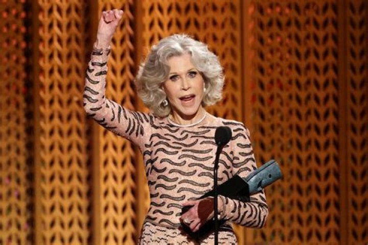 Jane Fonda was smoking pot with her brother at the Vanity Fair Oscar party