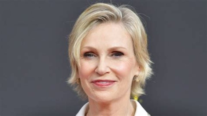 Jane Lynch Bio (Wiki) 