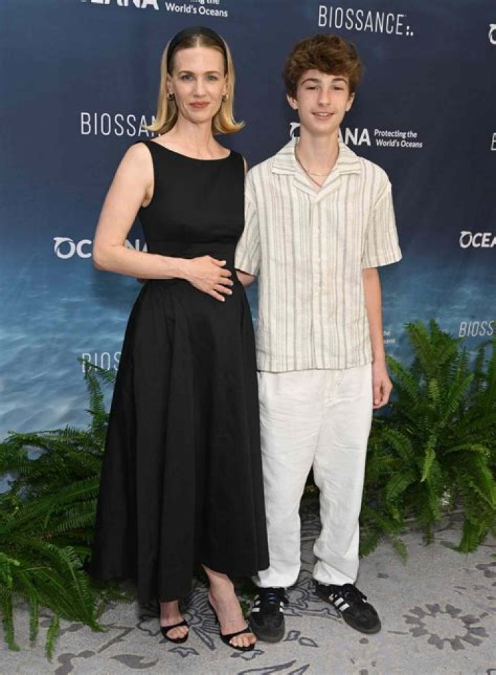 “January Jones’ son Xander has slowly lost the mysterious ginger” links