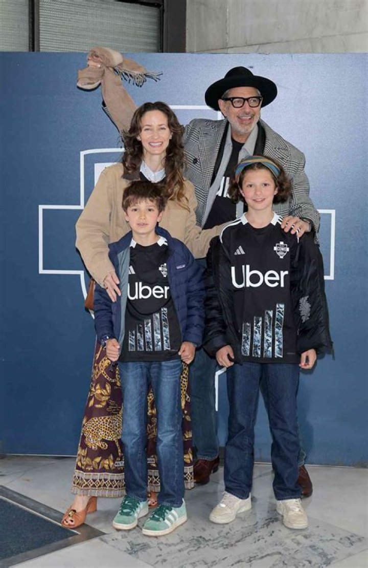 Jeff Goldblum, 62, married Emilie Livingston, 31: are they #InItForLife?