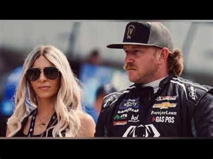 Jeffrey Earnhardt Girlfriend 2023: Is He Still Dating Meredith Jones? Relationship Rumor With Lizzy Musi