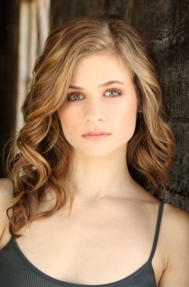 Jenna Boyd Bio (Wiki) 