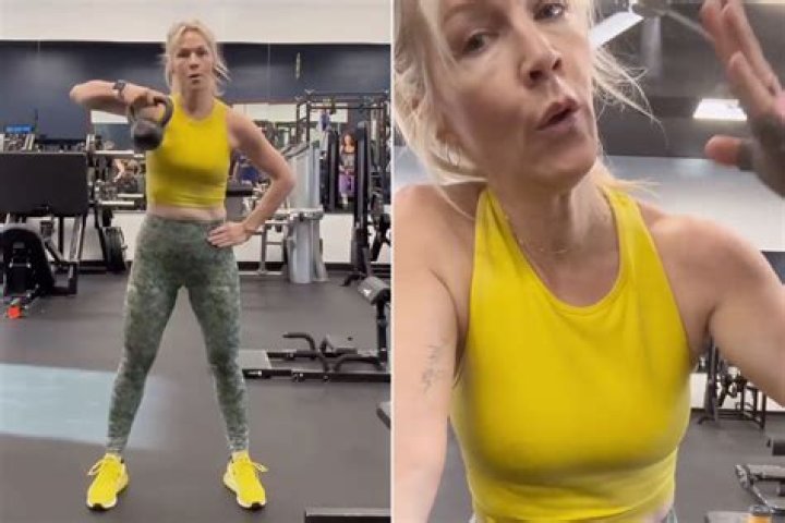 Jennie Garth feels better about herself after shedding “30 lbs. of dead weight”