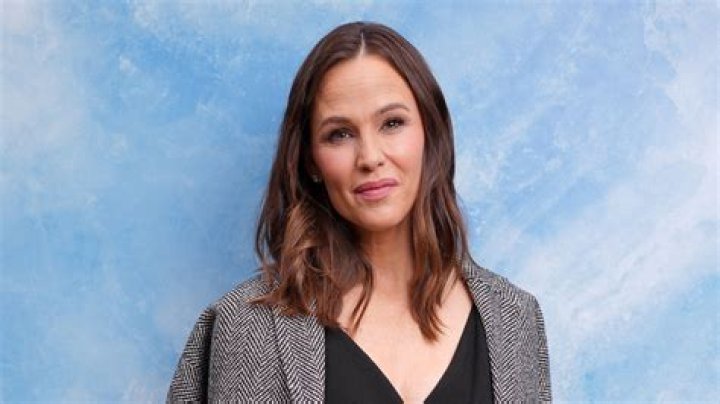 Jennifer Finch - Age, Family, Bio