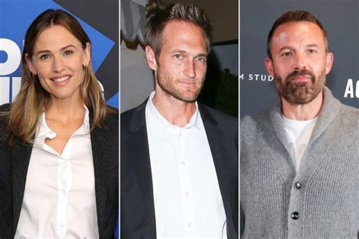Jennifer Garner and John Miller are ‘getting close’ with each other’s families