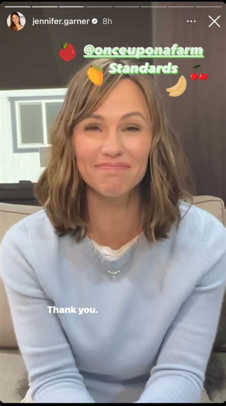 Jennifer Garner goes to church with wet hair: have you gone out with wet hair?