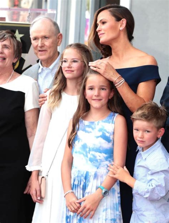 Jennifer Garner has a creepy stalker, and a restraining order