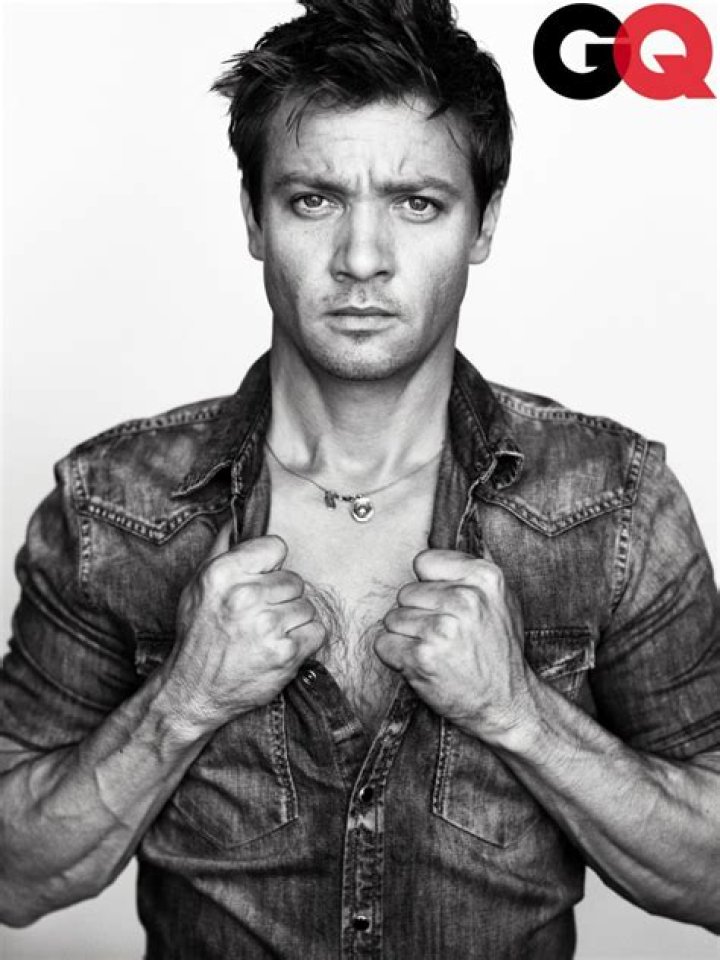 Jeremy Renner’s GQ photo will give you a hot flash